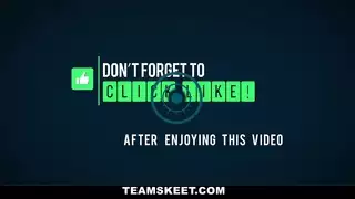 CFNMTeens - Ginger Teen Gets مارس الجنس في العمل