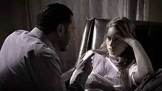 تواجه قضايا أبيها
