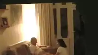 أمسكت أمي مع جارتنا