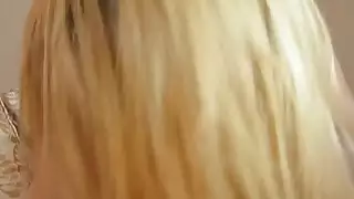 كورتني شيا يحصل على الجنس الساخن مع بوف!