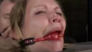 حبيبته في فستان اللاتكس يكتسب معاقبة