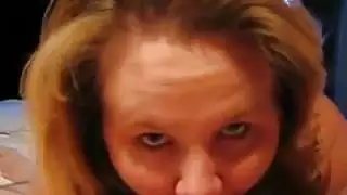 أمي الهواة السمين تمتص الديك