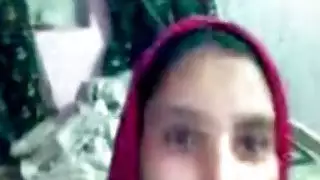 الفرخ العربي يأخذ لها قبالة ثياب قبالة ويثير لها غريب