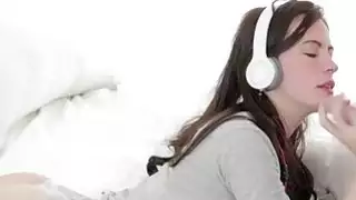 الفصل يعطي هوتا جميلة تدليك الحسية