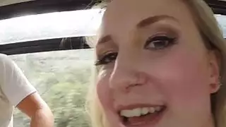 آنا دارلينج و لولا غاتسبي الضيقة خبطت بالتناوب