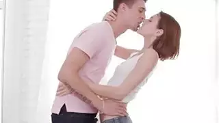 رائع حبيبتي هو المتأنق مع ركوب الشرج لها