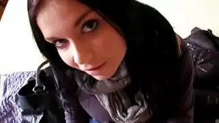 هو جذبها فاتنة جميلة في ممارسة الجنس سريعة