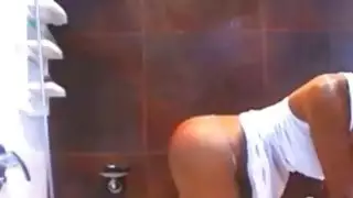 الجبهة رائع يظهر قبالة في الحمام