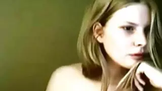 Lovelly في سن المراهقة مع الثدي الصغيرة محلية الصنع إغاظة