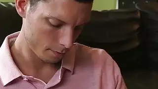 يشارك stepmom Latins مفعم بالحيوية حصة الديك عشيق الشباب مع ابنتها خطوة لطيف