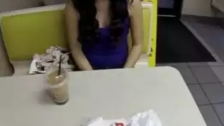 عارية ناتالي حدب ديك في أسلوب بوف