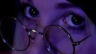في سن المراهقة يأخذ schlong عشيق القديمة في كس من الخلف