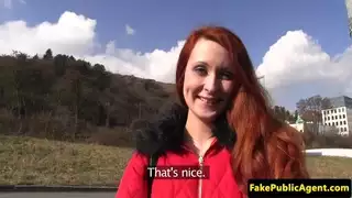 أحمر الشعر العام مارس الجنس من قبل وكيل وهمية
