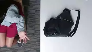 القبض على متجرد في سن المراهقة سرقة من متجر ويعمل الأمن