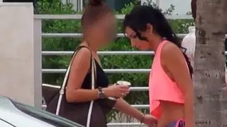 في سن المراهقة تذوق سخيف سخيف