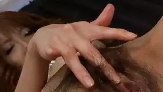 سحر الآسيوية ويني الخفقان مع مص الرطب