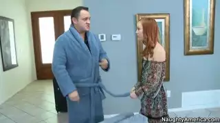 مساعدة تلميذه