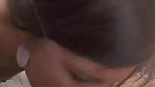 حصلت في سن المراهقة أماندا الفم الكامل من jizz بعد قصف صعب