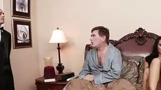 آسا أكيرا التدفق والحصول على مارس الجنس في جميع الثقوب لها