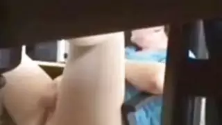 الجبهة روينا اشتعلت في بلدها تحت الاستمناء مكتب
