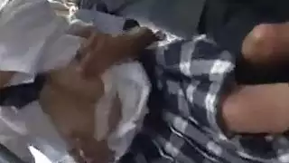 جافا طالب كمين في حافلة مارس الجنس من الصعب في المشهد الفاحش العام
