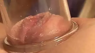 بالإصبع twat لها بعمق يرضي جميل هوتي