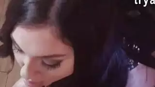 متعرج فرنك غيني بريتاني Shae مارس الجنس في ال الحمار