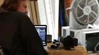 امرأة سمراء بعد حار تسعة وستون مع عشيق قرنية