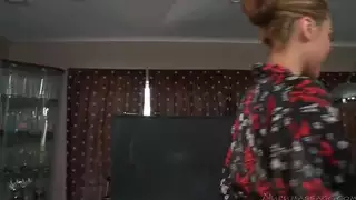 فرك كل ضغوطه بعيدا
