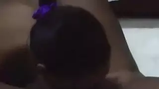 الهاوي الأفريقي يسبوس بالإصبع حلق الهرات