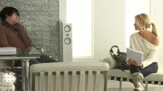 جيسيكا دريك هو حقا شقراء مفلس ومفلس ، الذي يعشق العمل الساخن