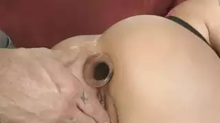 الحلو كريستي ماك لعق وامتصاص ضخمة ديك الثابت