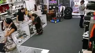 خبطت كبير الثدي الهواة الفرخ اللاتينية في مرهن