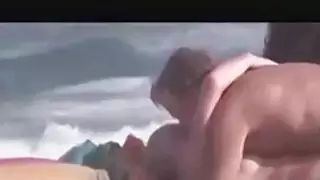 الجنس على الشاطئ