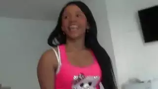 Raven haired كتي دردش مع شخص