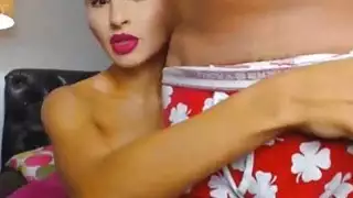 جميل اللسان شقراء الروسية ومارس الجنس من الخلف