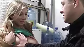 فيديو فتاة قرنية جدا مع العمل مجنون