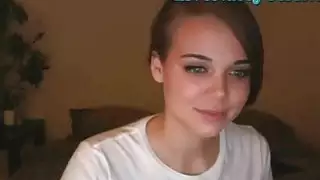 خجولة في سن المراهقة هزات الجماع على كاميرا ويب لك كامل