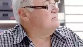 العميل متجر قرنية للغاية الملاعين الشرطي الذي حصلت على استدعاء