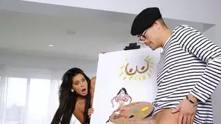 رجل عصير في جميع أنحاء تحفته