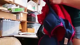 السارقنة اشتعلت اليكس والانفجارات في المكتب