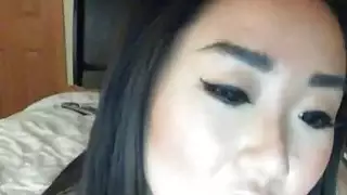 مثير الآسيوية كاميرا ويب في سن المراهقة يريد الوجه