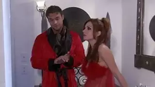 الملاك يأخذ دونغ في الفم ويعطي فلسان كبير