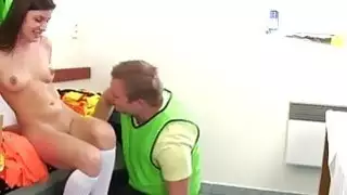 لاعب كرة قدم هولندي مسمر من قبل مصور