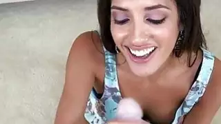 Hottie هو يئن من الرجال القصف doggystyle