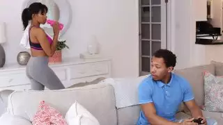اشتعلت أخت خطوة في الحمام