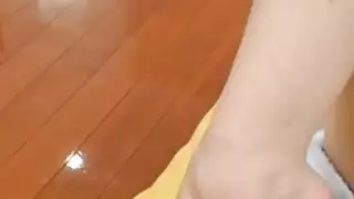 Rinako الآسيوية متشرد يجعل الاستمناء الاباحية على الكاميرا