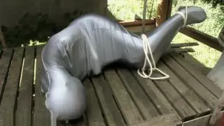 اشتعلت في دنة في نسيج