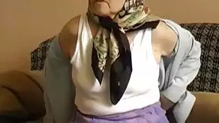 OmaPasS الهواة الجدات اللعب عارية مع اللعب