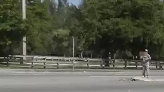 الجندي الأسود يحصل على امتصاص ديك ماجي الخضراء وجوسلين قبل أن يمارس الجنس معها